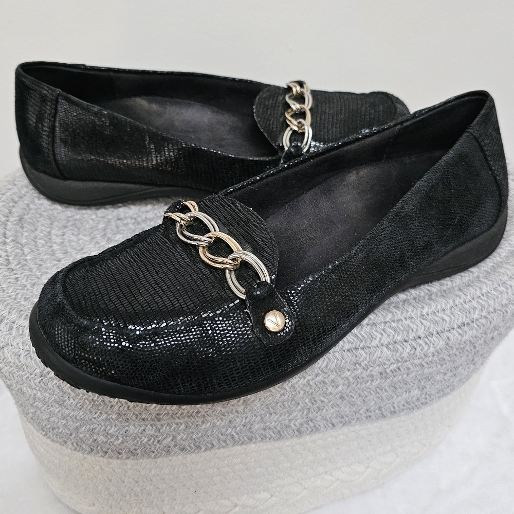 Vionic Alda Black Lizard Embossed Genuine Leather Chain Detail Slip-On Loafers